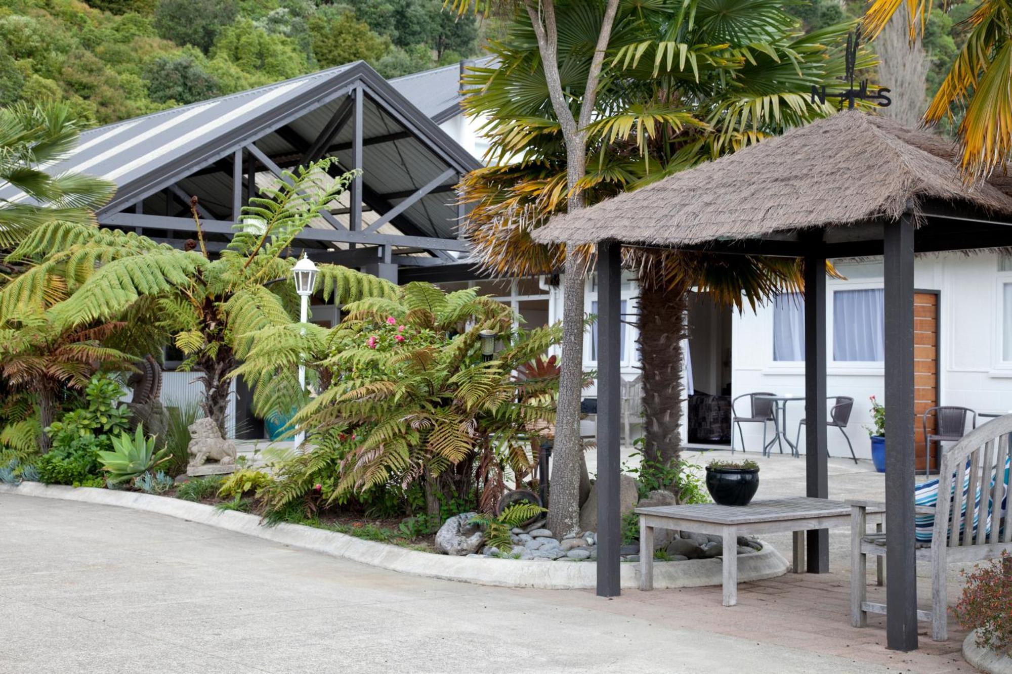 Amber Court Motel Whakatane Bagian luar foto