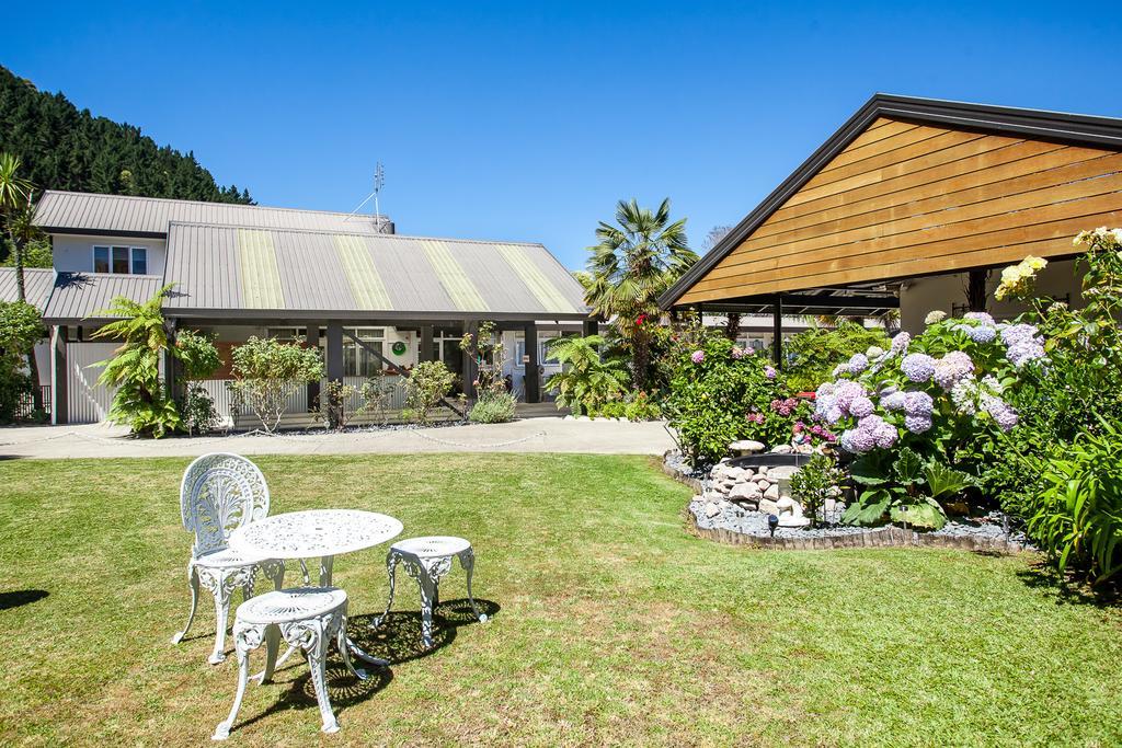 Amber Court Motel Whakatane Bagian luar foto